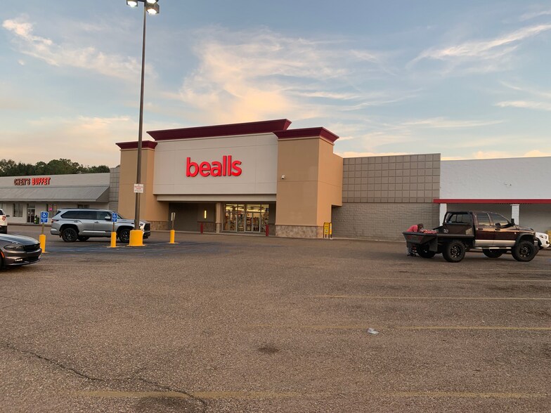 More Photos Of 1090-1164 Homer Rd, Minden General Retail For Lease
