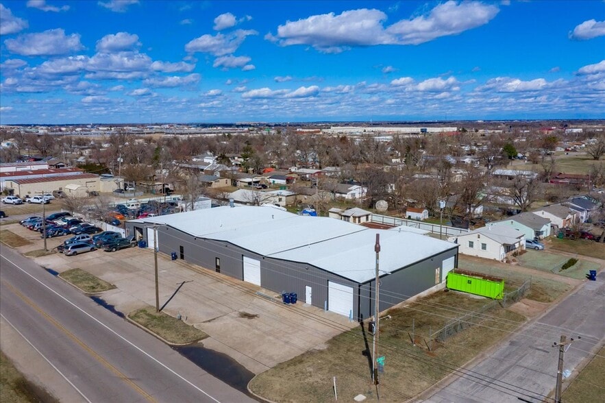 Primary Photo Of 4102-4112 S High Ave, Oklahoma City Service For Lease