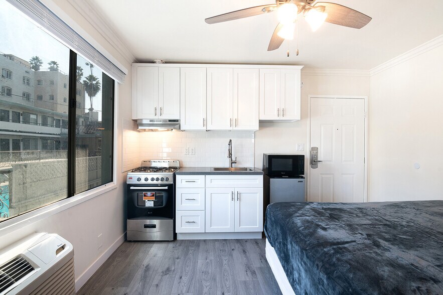 More Photos Of 220 S Alvarado St, Los Angeles Hotel For Sale