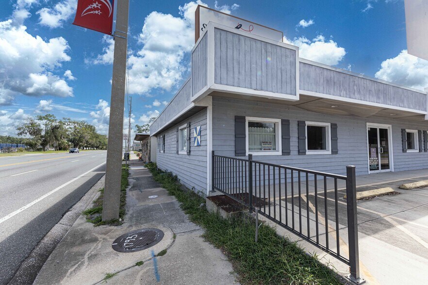More Photos Of 700 N Main St, Wildwood Freestanding For Sale