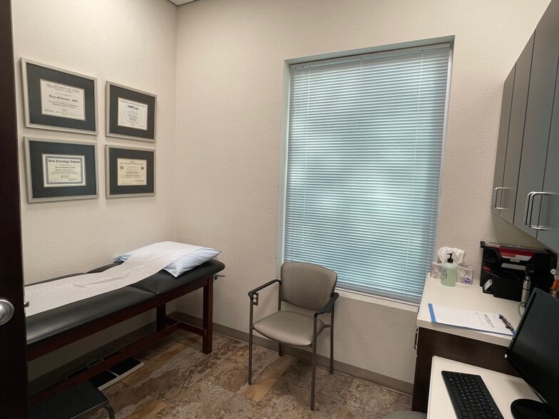 More Photos Of 3190 McMullen Booth Rd, Clearwater Medical For Sale