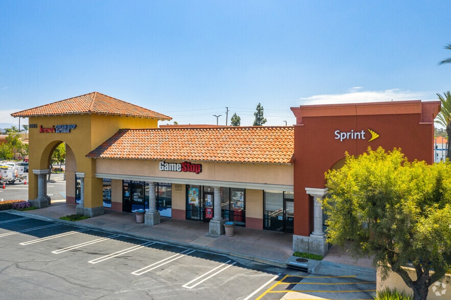 More Photos Of 2315-2595 E Imperial Hwy, Brea Unknown For Lease