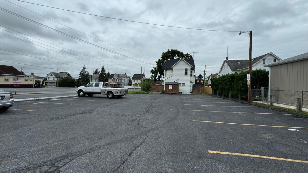 More Photos Of 1824-1826 Hanover Ave, Allentown Restaurant For Sale