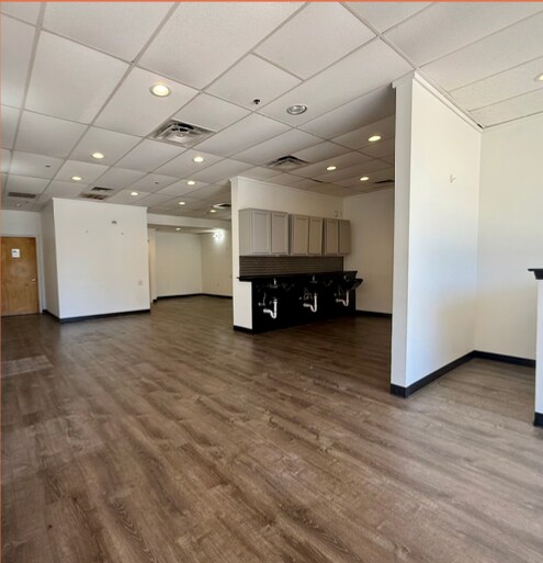 More Photos Of 8225-8227 Jefferson Hwy, Harahan Unknown For Lease