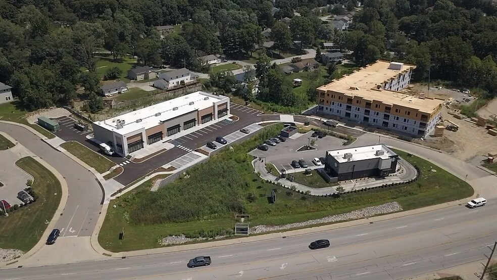 More Photos Of 4264 N Cypress Ln, Bloomington Restaurant For Lease