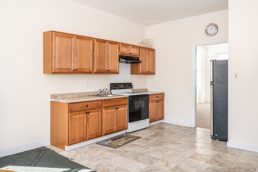 More Photos Of 97 Broadway, Verplanck Funeral Home For Lease