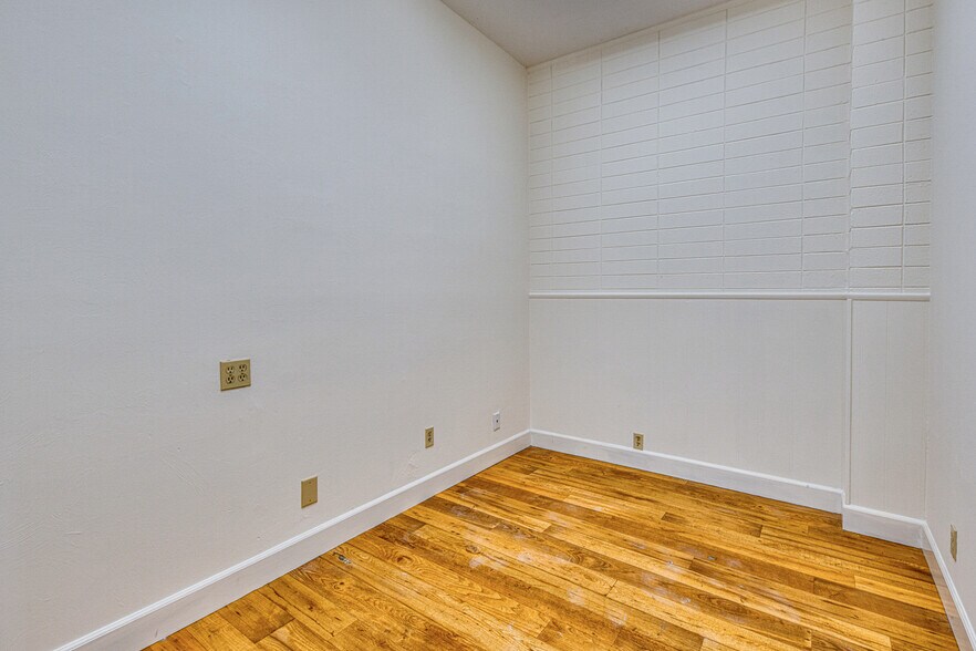 More Photos Of 729 S Main St, Salinas Office For Sale