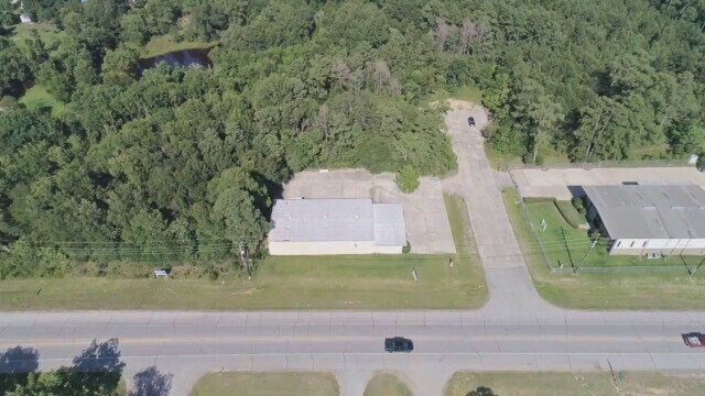 More Photos Of 262 Beach Airport Rd, Conroe Warehouse For Sale