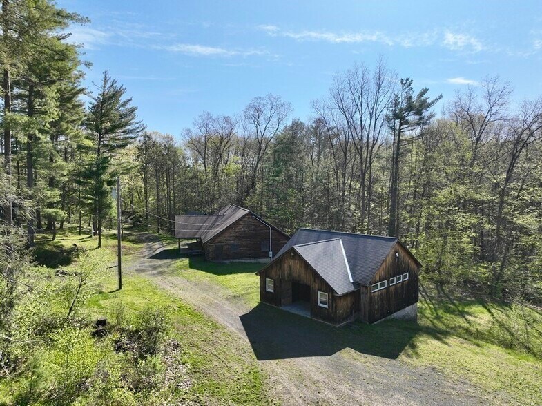 More Photos Of 1076 Roaring Brook, Conway Trailer Camper Park For Sale