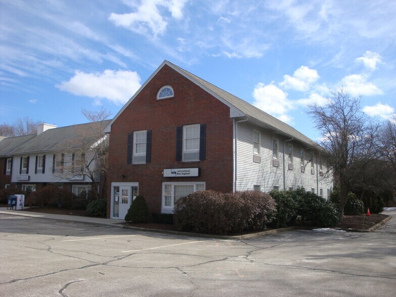 More Photos Of 555 Pleasant St, Attleboro Coworking Space