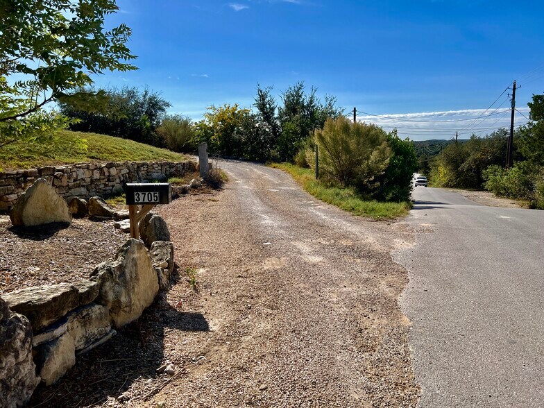 More Photos Of 3705 San Antonio St, Austin Warehouse For Lease