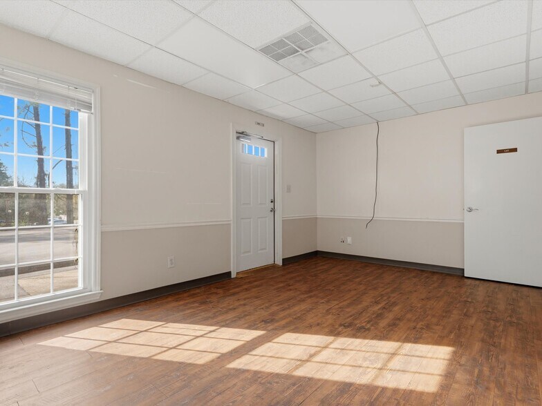 More Photos Of 825 Majestic Ct, Gastonia Medical For Lease