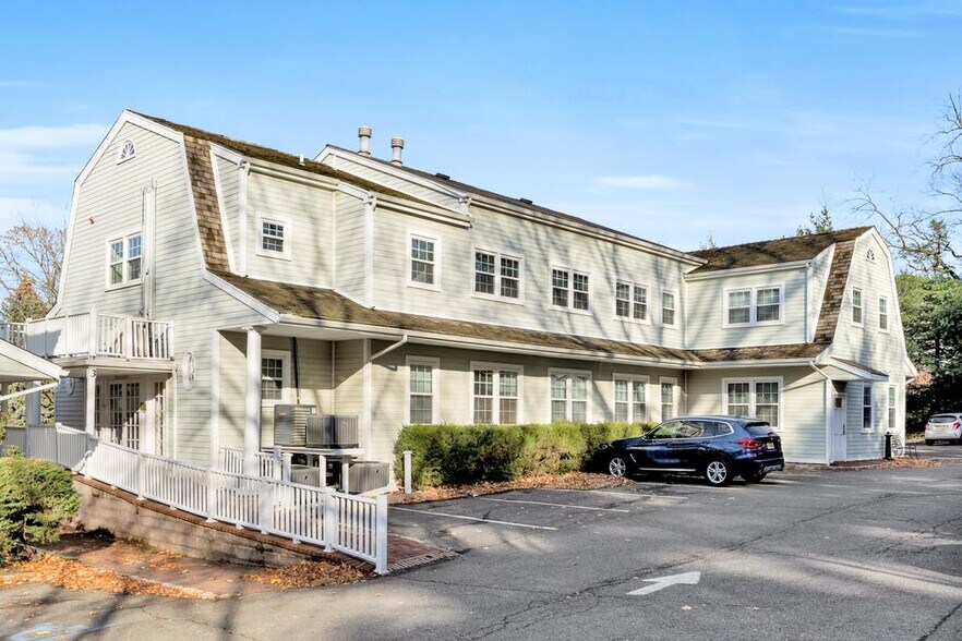 Primary Photo Of 285 Grand Ave, Englewood Medical For Lease