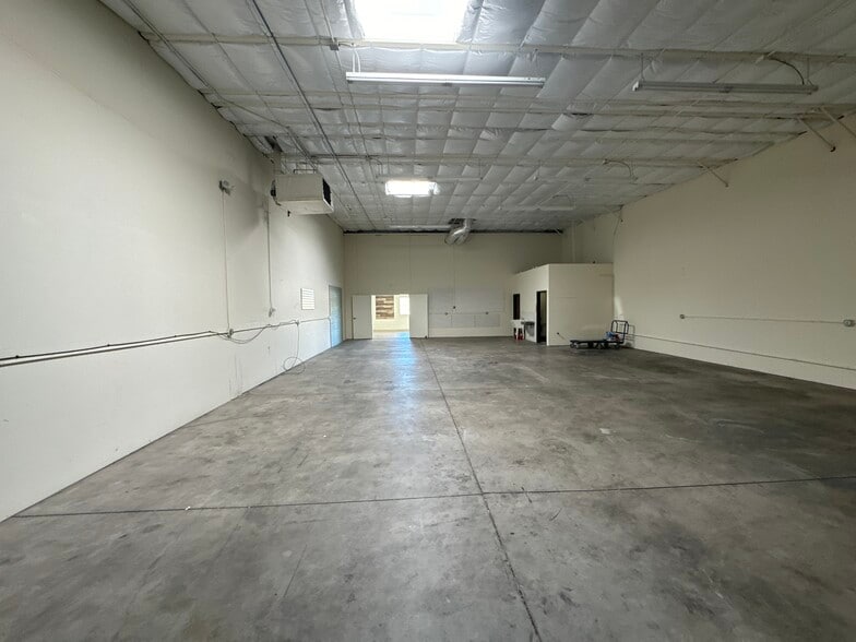 More Photos Of 872 Cottonwood Ln, Fernley Flex For Lease