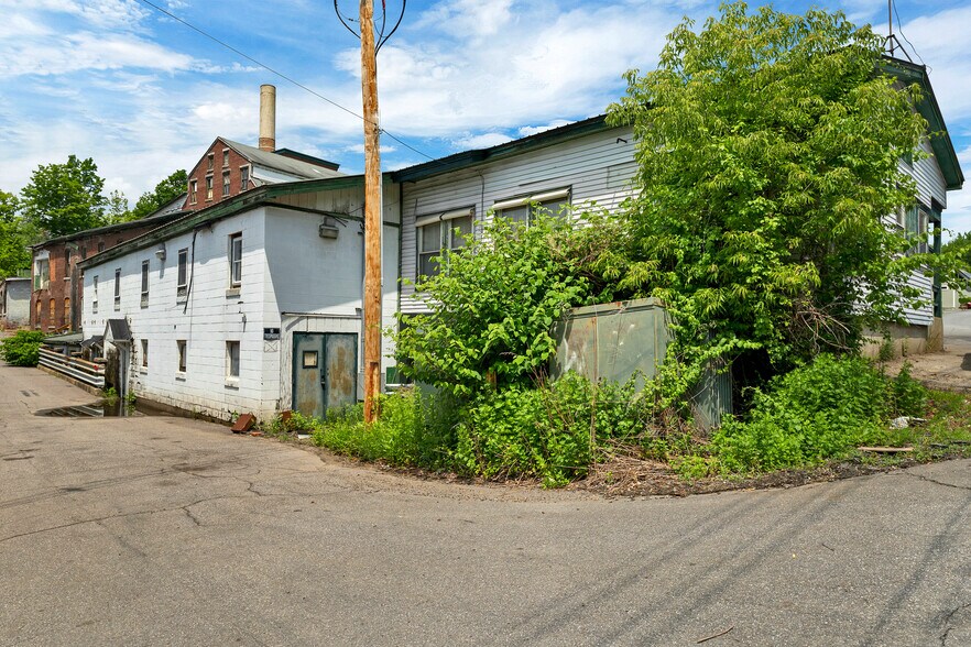 More Photos Of 6 Mill St, Ashland Industrial For Sale