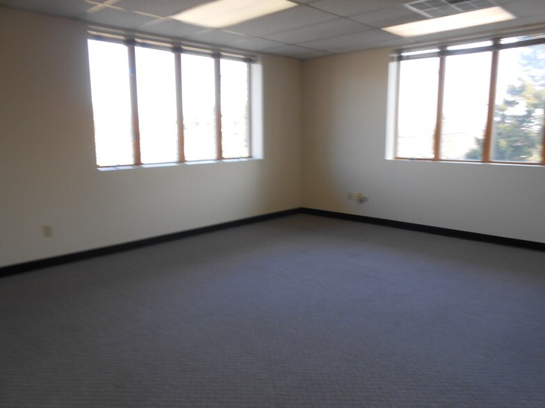 More Photos Of 55 S Progress Ave, Harrisburg Office For Sale