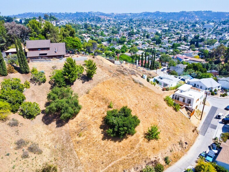 More Photos Of 1938 Phillips Way, Los Angeles Land For Sale