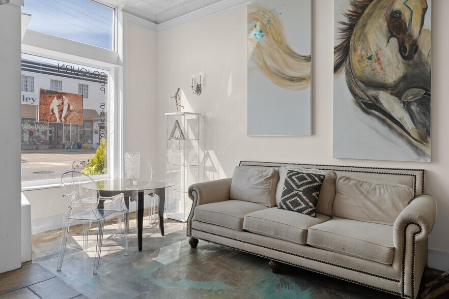 More Photos Of 108 Cumberland St E, Cowan Specialty For Sale