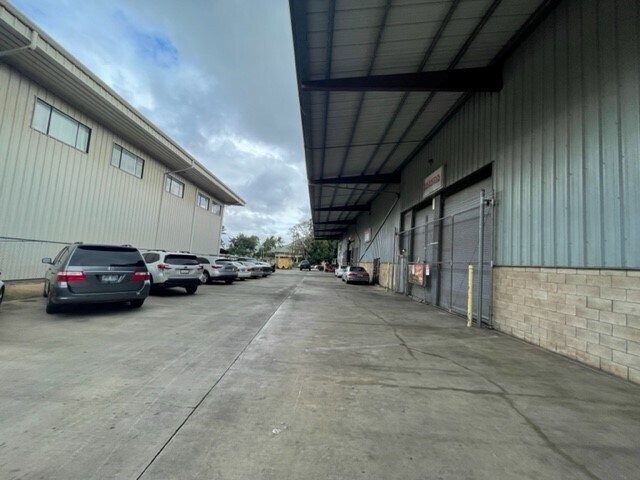 More Photos Of 94-133 Pahu St, Waipahu Warehouse For Lease