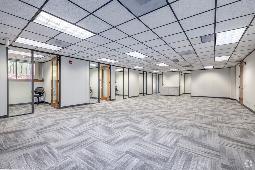 More Photos Of 3000 Highwoods Blvd, Raleigh Office For Lease