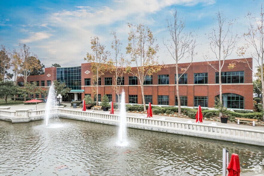 More Photos Of 1101 Marina Village Pky, Alameda Coworking Space