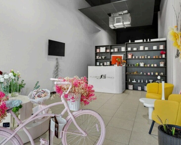More Photos Of 3300-3370 NE 34th St, Fort Lauderdale Storefront Retail Office For Lease