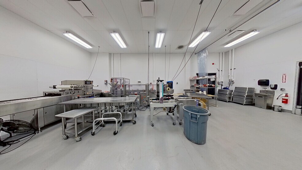 More Photos Of 203 Egel Ave, Middlesex Flex For Sale