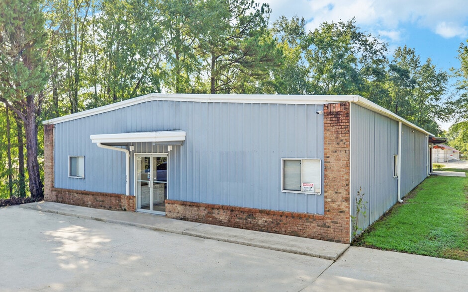 More Photos Of 250 E Currahee St, Toccoa Warehouse For Sale