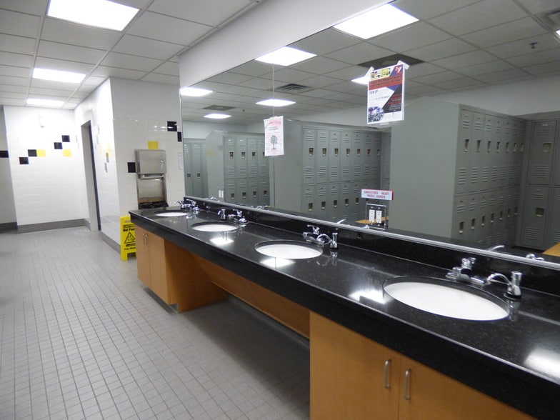 More Photos Of 553 Beckett Rd, Swedesboro Health Club For Lease