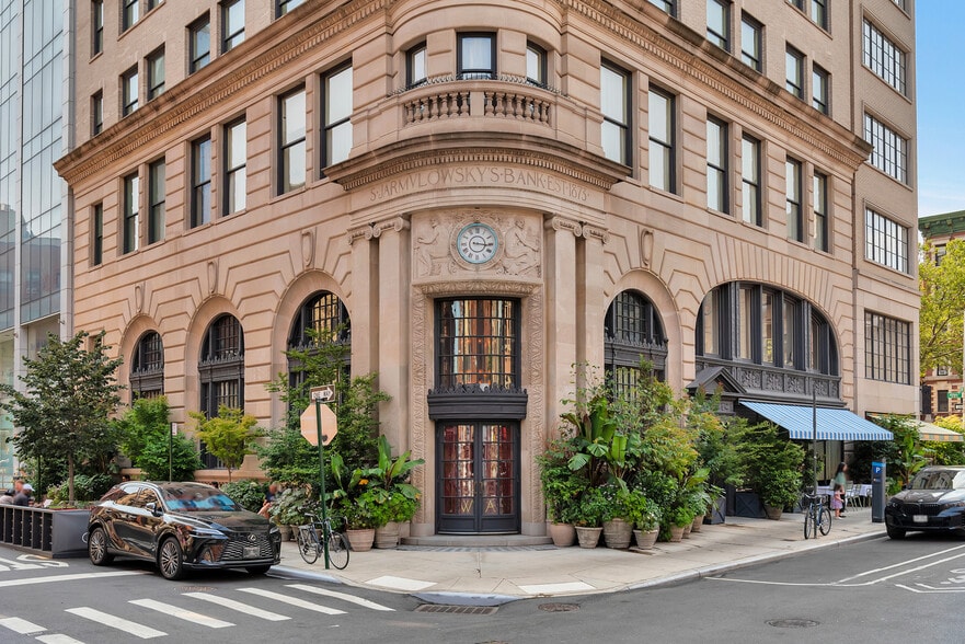 More Photos Of 334 Grand St, New York Apartments For Lease