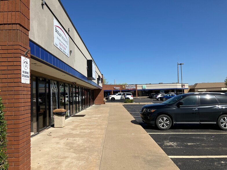 More Photos Of 401-435 E 2nd Ave, Owasso Storefront Retail Office For Lease