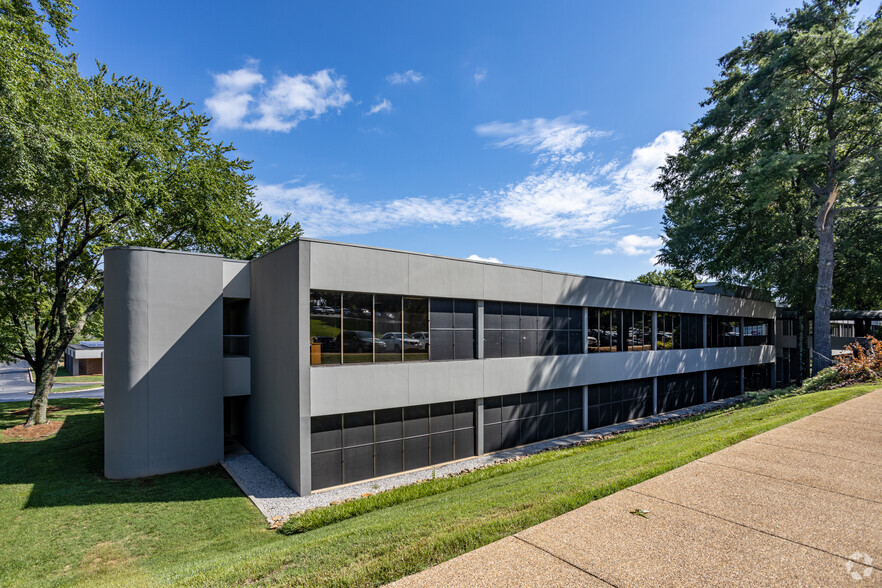 Primary Photo Of 9041 Executive Park Dr, Knoxville Coworking Space