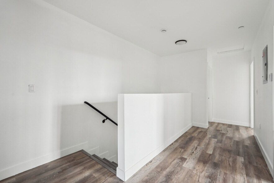 More Photos Of 2516 Malabar St, Los Angeles Apartments For Sale