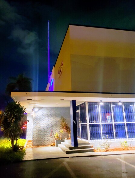 More Photos Of 650 NW 105th St, Miami Warehouse For Lease