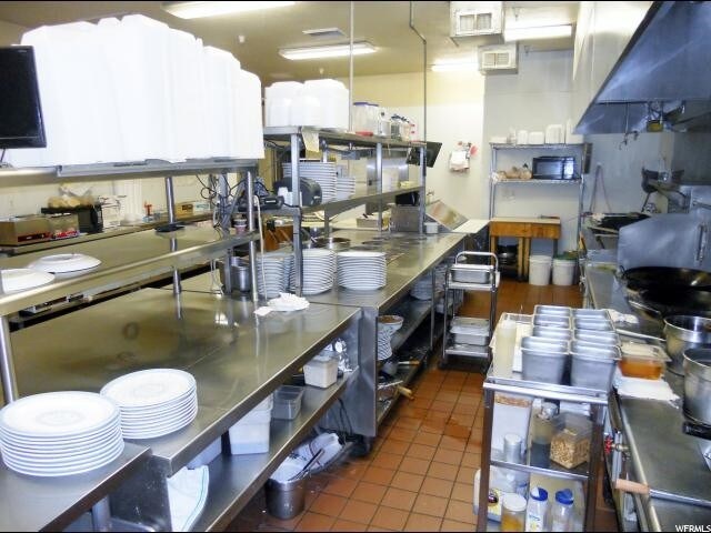 More Photos Of 298 N Main St, Richfield Restaurant For Sale