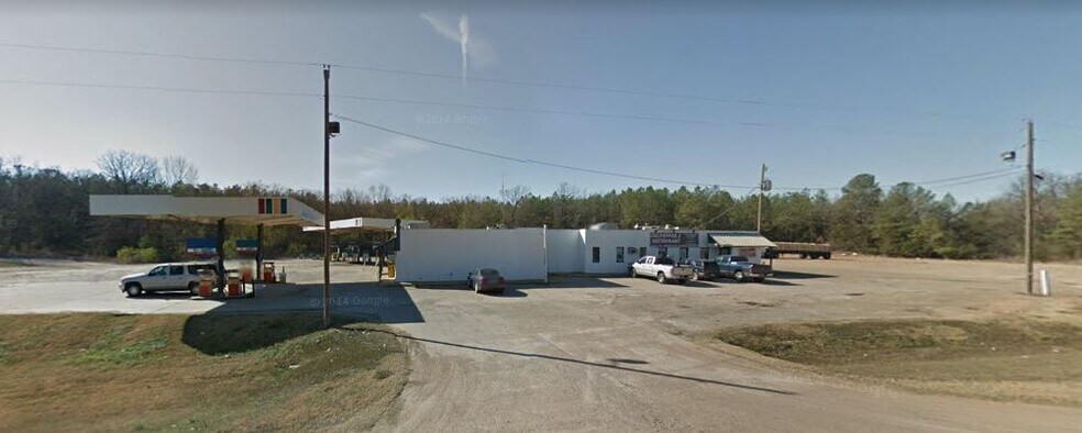 More Photos Of 6996 FM 990, De Kalb Truck Stop For Sale