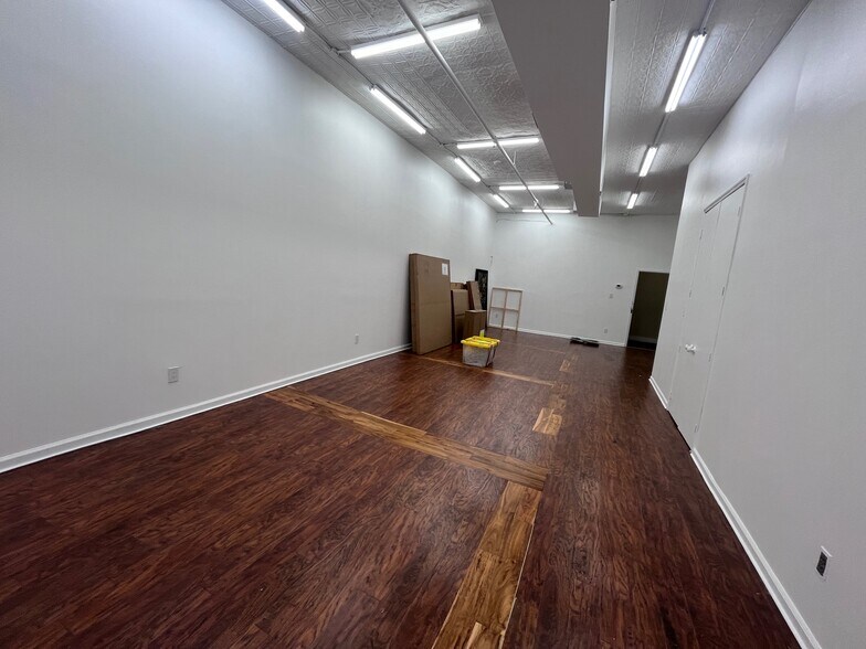 More Photos Of 39 W 14th St, New York Office For Lease