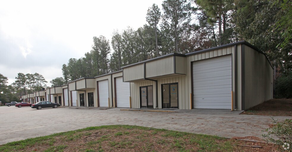 More Photos Of 17225 Hufsmith Kohrville Rd, Tomball Warehouse For Lease