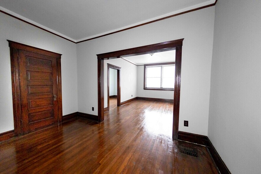 More Photos Of 14536 E Jefferson Ave, Detroit Storefront Retail Residential For Sale