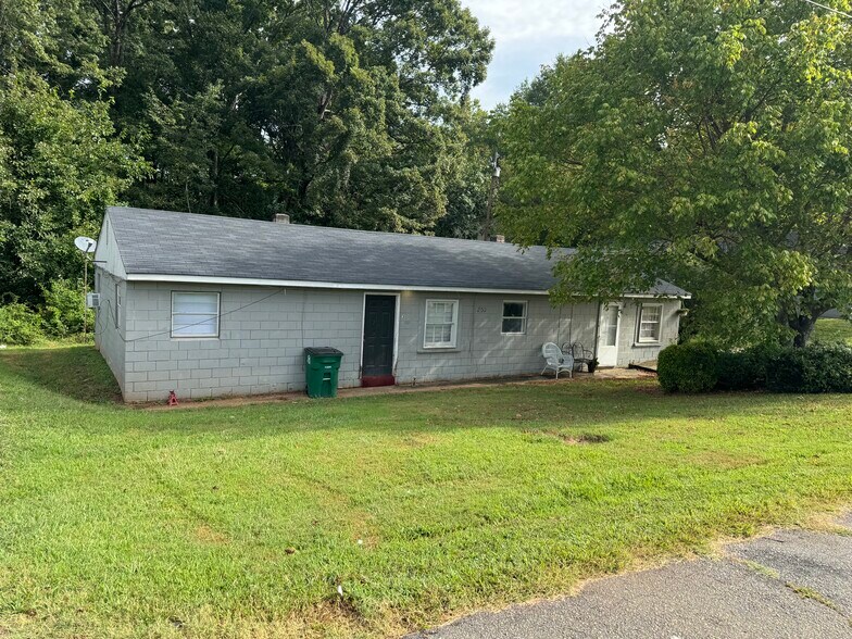 More Photos Of 119 Clyde St, Spindale Apartments For Sale