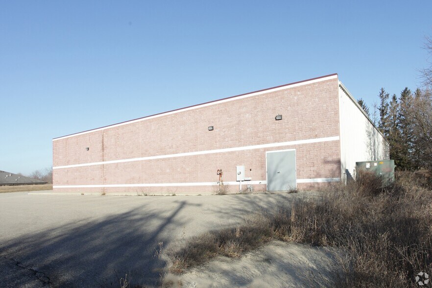 More Photos Of 410 Swartz Ct, Ionia Freestanding For Sale