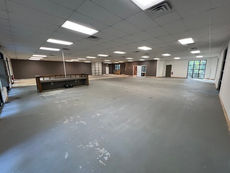 More Photos Of 1504 Fording Island Rd, Bluffton Freestanding For Lease