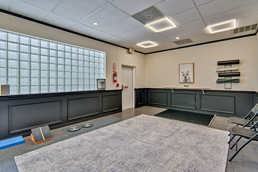 More Photos Of 1724 NE 2nd St, Gainesville Light Manufacturing For Sale