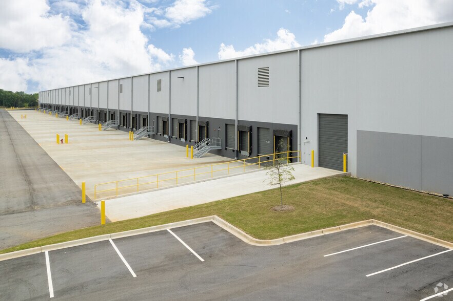 More Photos Of 1127 Woods Chapel Rd, Duncan Distribution For Lease