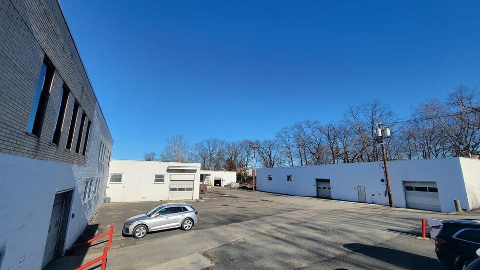 More Photos Of 180 Kingsland Rd, Clifton Unknown For Lease