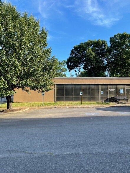 More Photos Of 5100 W 12th St, Little Rock Medical For Sale