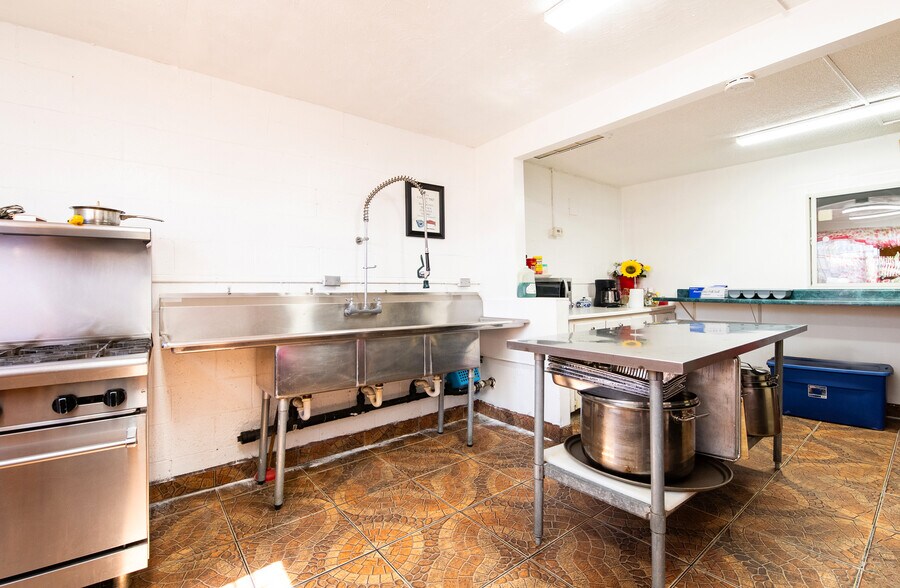 More Photos Of 147 E Rosecrans Ave, Compton Religious Facility For Sale