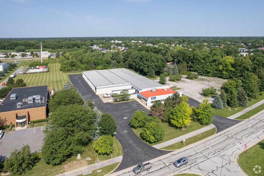 More Photos Of 3510 Briarfield Blvd, Maumee Distribution For Sale