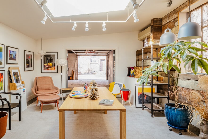 More Photos Of 705 Warren St, Hudson Storefront Retail Residential For Sale