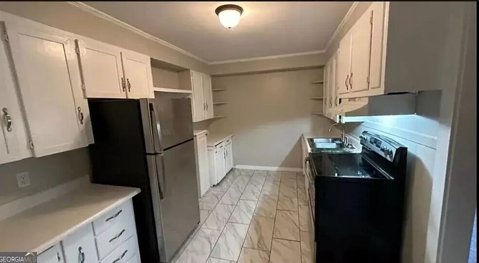 More Photos Of 305 S Walnut St, Greensboro Apartments For Sale